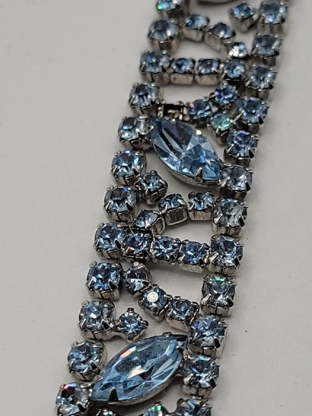 BY Gale Blue Crystal Tennis Bracelet 1980s High Quality Collectors Vintage 7